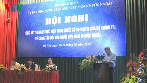 Подведены итоги 10-летия выполнения Резолюции №36 Политбюро ЦК КПВ о работе с вьетнамцами за границе - ảnh 1